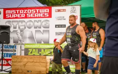 Strongman 2024 100