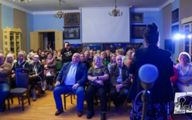 Galeria aktualności Pełna sala, pełne emocji &ndash; Trzebiat&oacute;w w rytmie piosenek Wojciecha Młynarskiego 17