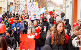 Galeria aktualności Marsz &bdquo;Przemoc rodzi przemoc &ndash; przerwij łańcuch&rdquo; przeszedł ulicami Trzebiatowa 6