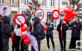Galeria aktualności Marsz &bdquo;Przemoc rodzi przemoc &ndash; przerwij łańcuch&rdquo; przeszedł ulicami Trzebiatowa 22