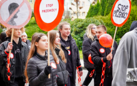 Galeria aktualności Marsz &bdquo;Przemoc rodzi przemoc &ndash; przerwij łańcuch&rdquo; przeszedł ulicami Trzebiatowa 23