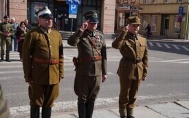 Galeria aktualności Pamięć o Ofiarach Katastrofy Smoleńskiej - Hołd dla generała Stanisława "Nałęcz" Komornickiego 10