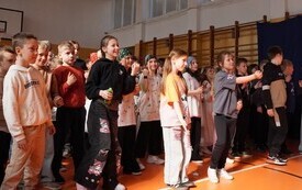 Galeria aktualności Międzynarodowy Dzień Tańca w Trzebiatowie 13