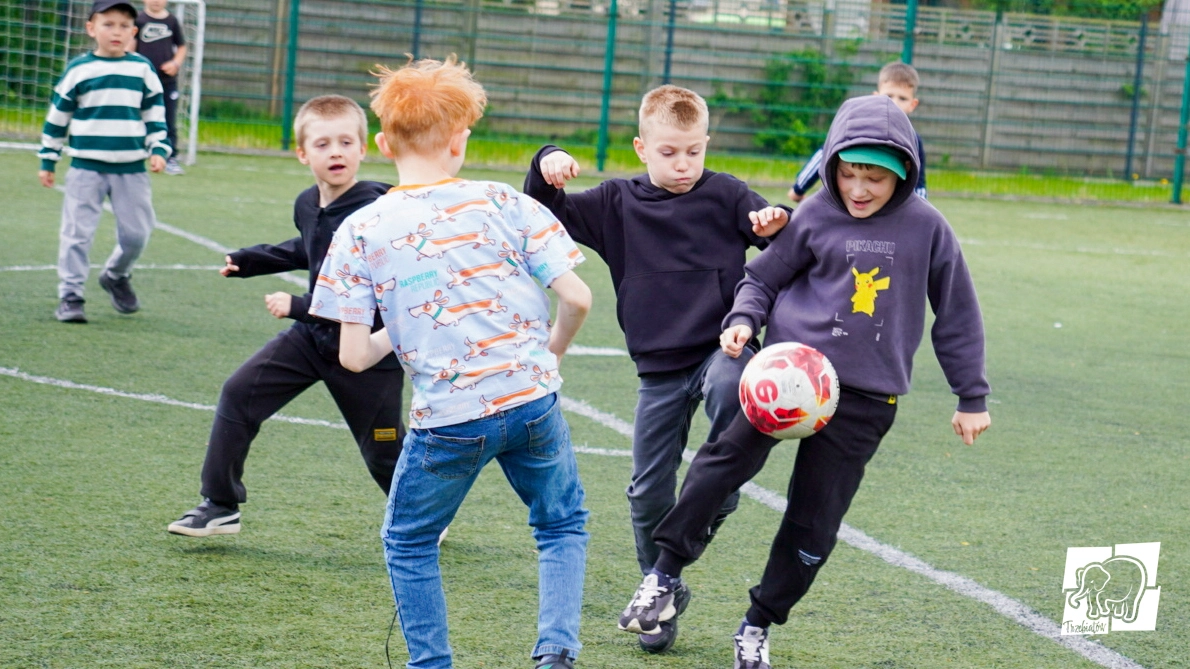 Zdjęcie do Rodzinny i sportowy piknik w Szkole Podstawowej nr 2 w Trzebiatowie