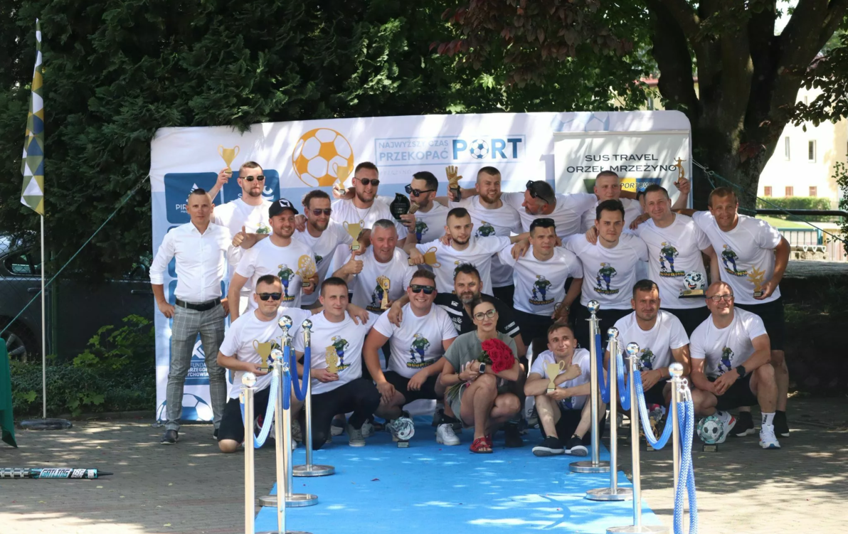 Zdjęcie do Awans do serie A drużyny KS. Sus Travel "Orzeł" Mrzeżyno!