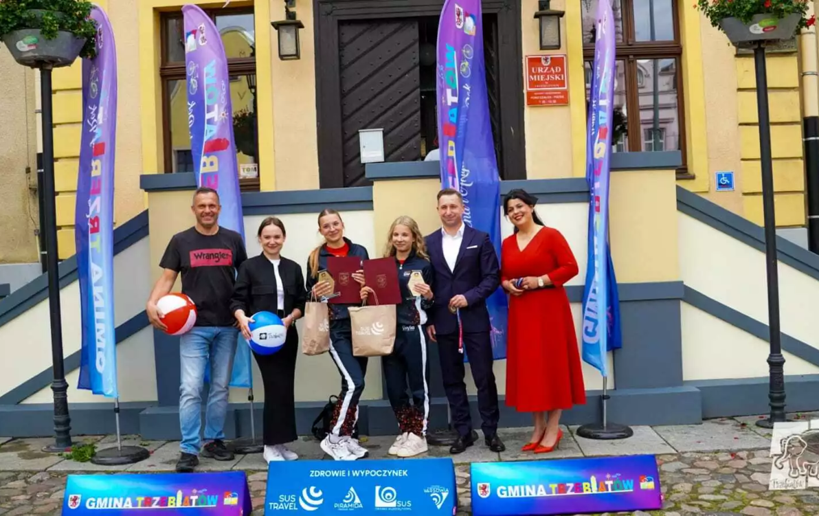 Zdjęcie do Gratulacje dla dziewczyn z Szkoły Tańca i Sportu &bdquo;PERFECT&rdquo; &ndash; Gryfice &ndash; Perfect Team