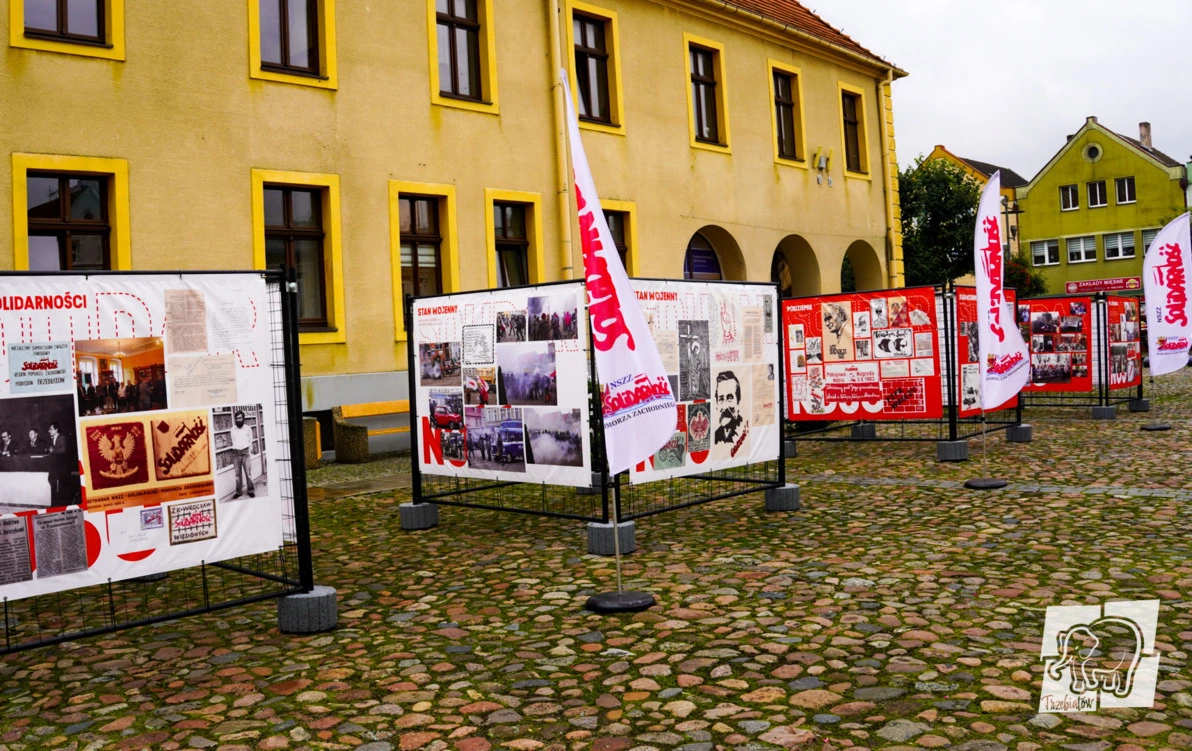 Zdjęcie do Otwarcie wystawy &bdquo;Ludzie Solidarności&rdquo; w Trzebiatowie